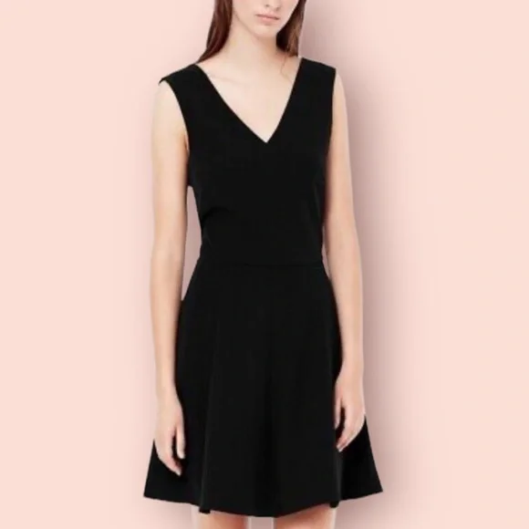 Halston Heritage Black V Neck Sleeveless Dress Halston Heritage Black V Neck Sleeveless Dress